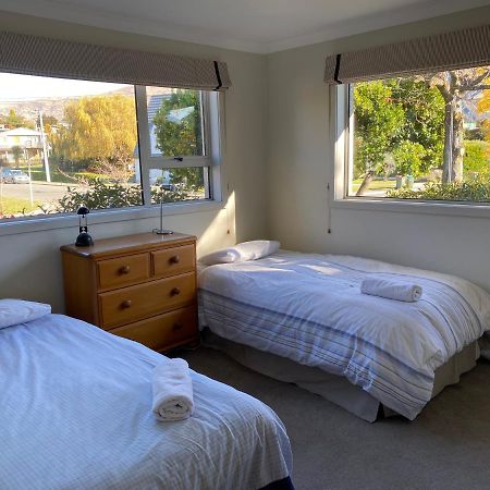 Amazing Aubrey, Walk To Bremner Bay Villa Wanaka Exterior photo