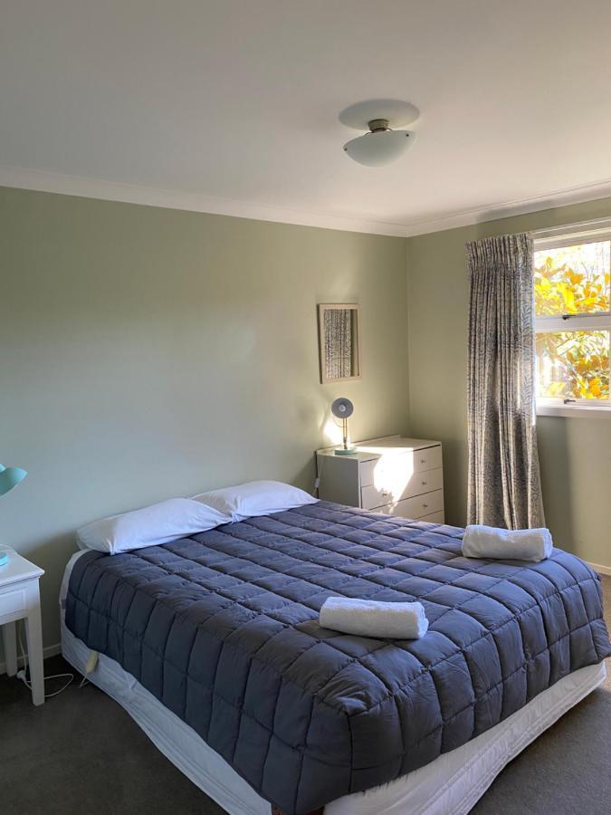 Amazing Aubrey, Walk To Bremner Bay Villa Wanaka Exterior photo